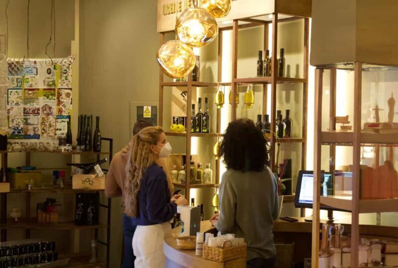 Madrid: Extra Premium Virgin Olive Oil Tasting with Aperitif - Exploring the Experience: A Detailed Look