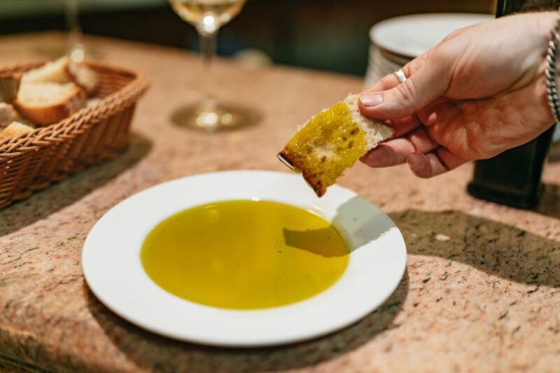 Madrid: Food & Wine Tour with 10 Tapas & 4 Drinks Included - Practical Details and Tips