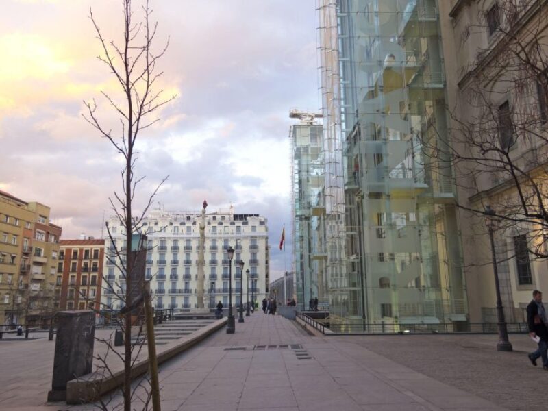 Madrid: Guided visit to Reina Sofia & Thyssen Museum - FAQ