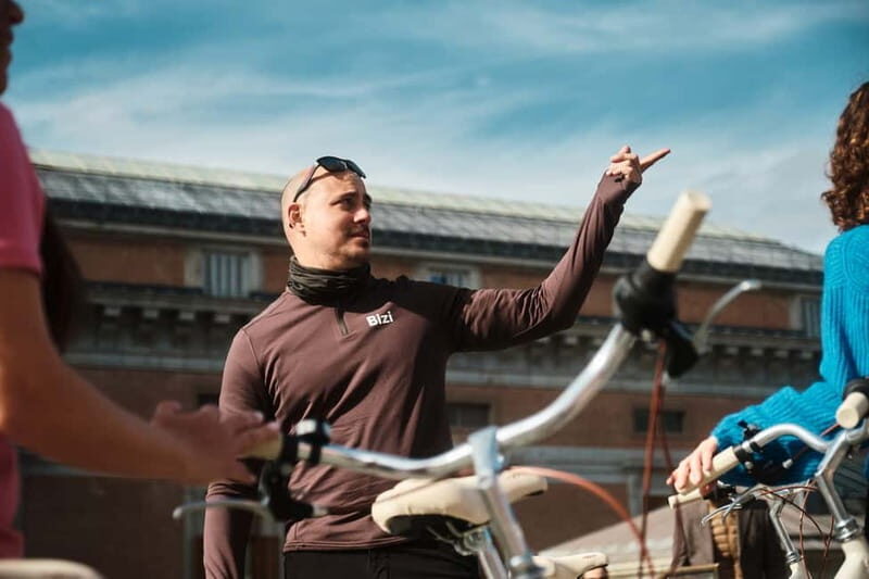 Madrid: Highlights Guided Vintage Bike Tour and Tapas Option - Who Will Love This Experience?