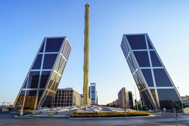 Madrid: Insta-Perfect Walk with a Local - Exploring Madrid in 90 Minutes: What’s Included and How it Works