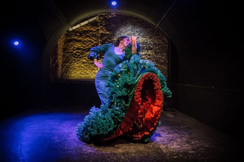 Madrid: La Cueva de Lola Flamenco Show Tickets with Drink - FAQ