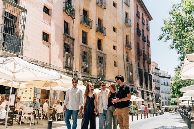 Madrid Local Tapas and Wine Tour with Drinks and Rooftop Views - A Closer Look at the Itinerary