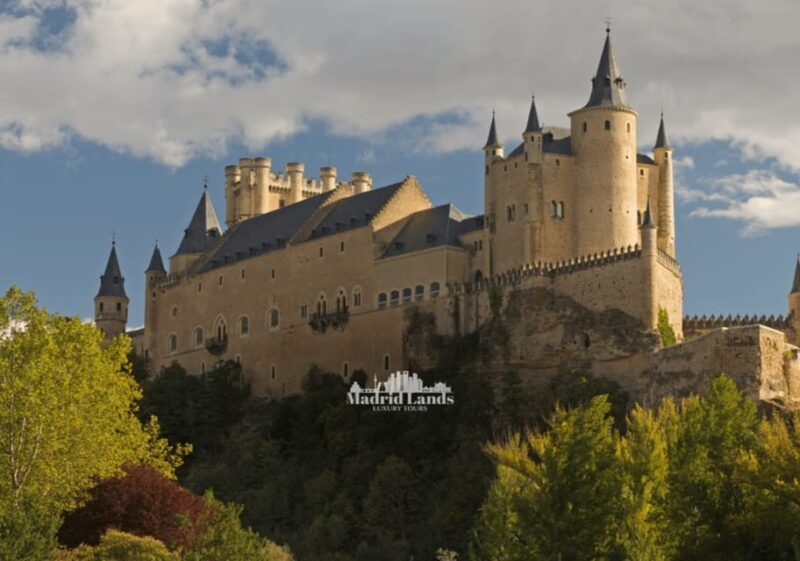 Madrid: Luxury Tour Toledo & Segovia - Frequently Asked Questions