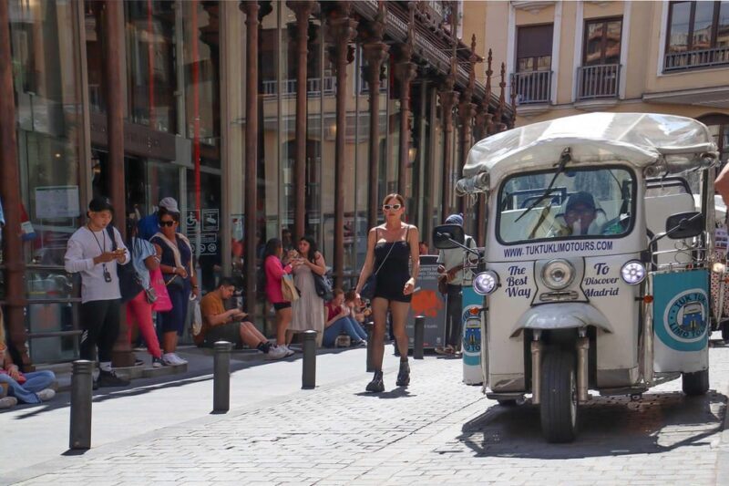 Madrid: Make your own 60 minutes tuk tuk tour - Exploring Madrid with a Personal Touch