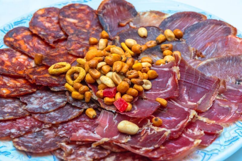 Madrid: Murder Mystery Dinner Experience - Key Points
