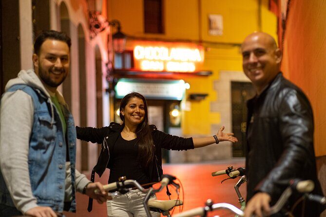 Madrid Night: Vintage Bike Tour Highlights with Optional Tapas - Exploring Madrid by Night on a Vintage Bike