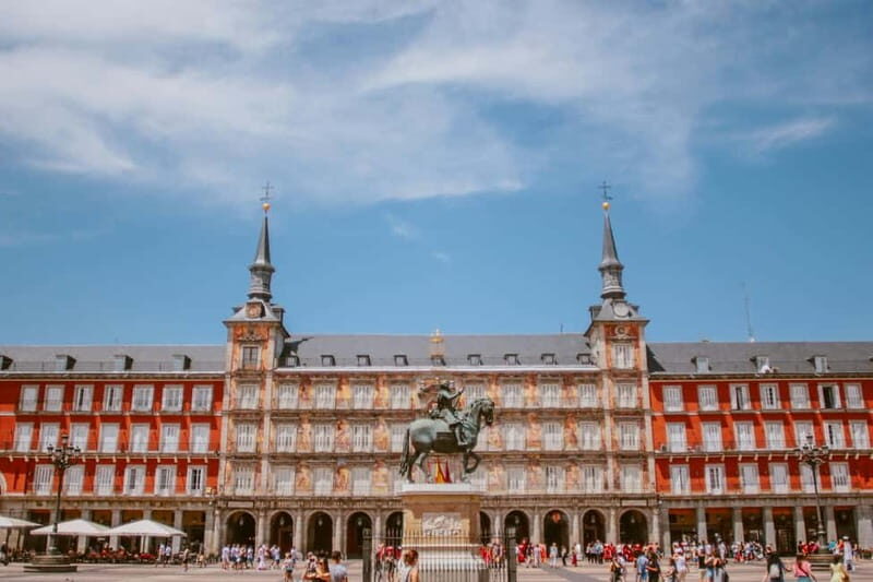 Madrid: Old Town, Poets District, and Royal Palace Tour - Why This Tour Offers Great Value