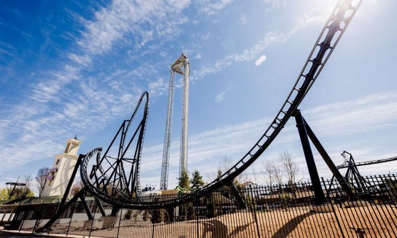 Madrid: Parque Warner Ticket and Roundtrip Transportation - Arriving at Parque Warner: What to Expect