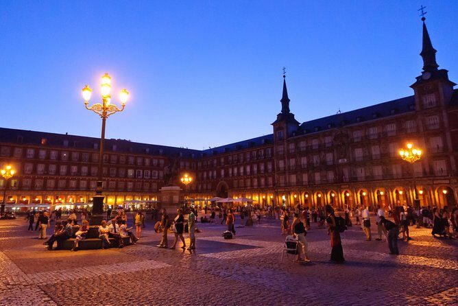 Madrid Private Night Walking Custom Tour with Tapa and a Drink - A Detailed Look at the Itinerary