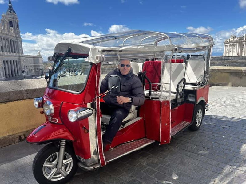Madrid: Private Tuk Tuk Tour 1 hour - A Detailed Breakdown of the Itinerary