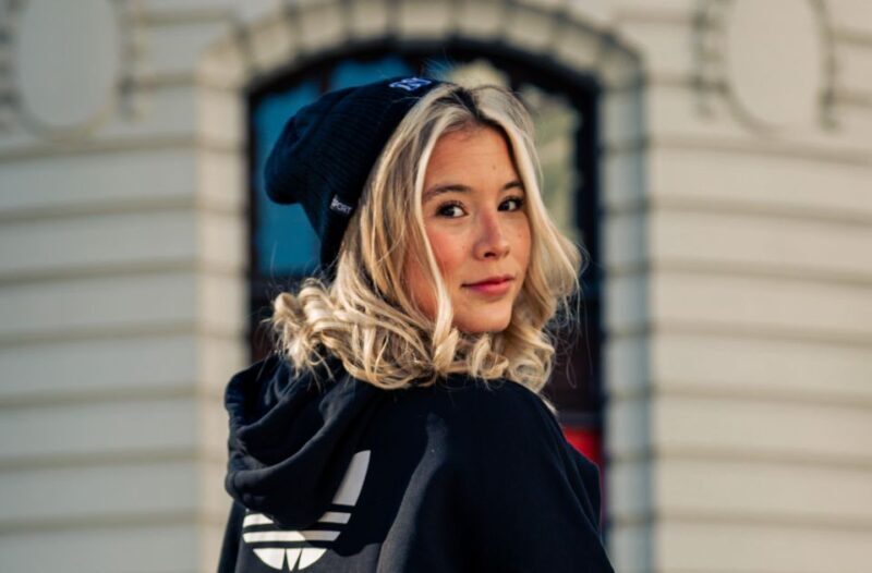Madrid: Professional photoshoot at The Royal Palace - Authentic Traveler Insights