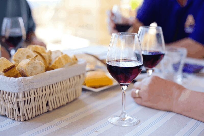 Madrid: Retiro Park Guided Tour and Tapas Tasting - Discover Madrid’s Green Gem: Retiro Park Guided Tour and Tapas Tasting