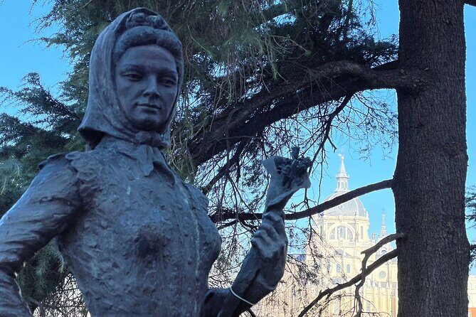 Madrid Royal Palace and Almudena Cathedral Guided Tour - The Tour in Detail: What to Expect and How It Feels