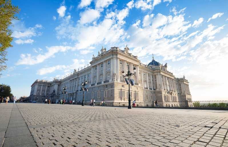 Madrid: Royal Palace Guided Tour with Skip-the-Line Entry - Practical Considerations: Tips for Visitors