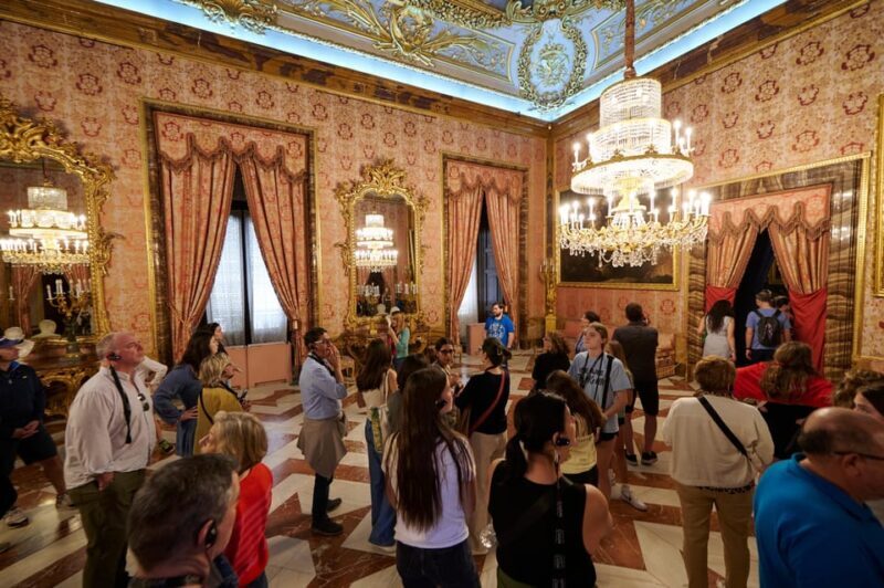 Madrid: Royal Palace Tour, Flamenco Show, & Tapas with Drink - Frequently Asked Questions