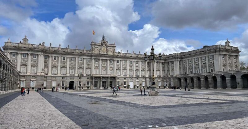 Madrid: Royal Palace tour - semi private or private - An In-Depth Look at the Royal Palace Tour