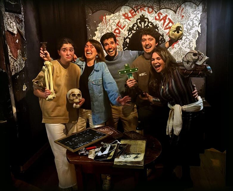 Madrid: Scary Escape Room "The Haunted Box" - Key Points
