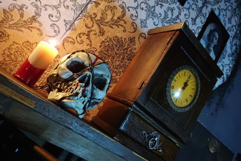 Madrid: Scary Escape Room "The Haunted Box" - Whats Included and What Not