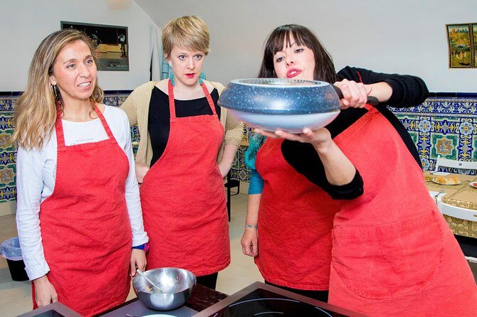 Madrid Traditional Paella & Wine Tasting Cooking Class - Why This Cooking Class Stands Out