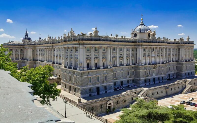 Madrid: VIP Prado Museum & city highlights with Hotel pickup - A Deep Dive into the Madrid VIP City Tour