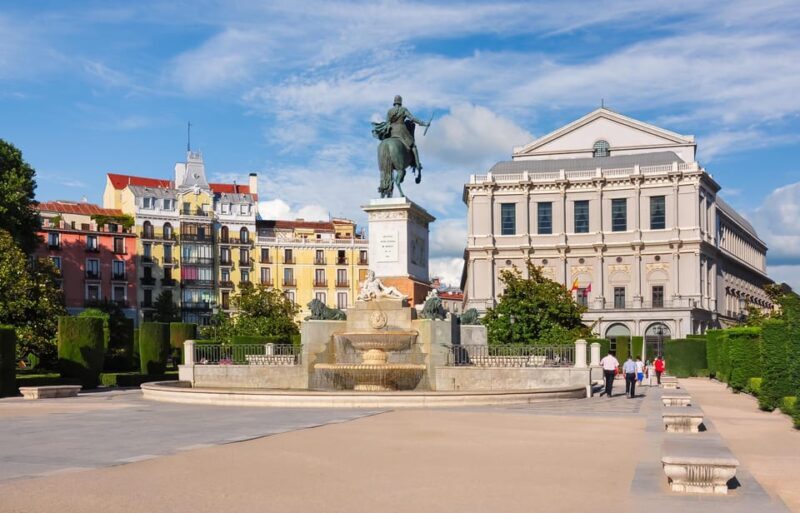 Madrid: Walking tour Barrio de las Letras and Madrid de los Austrias - Key Points
