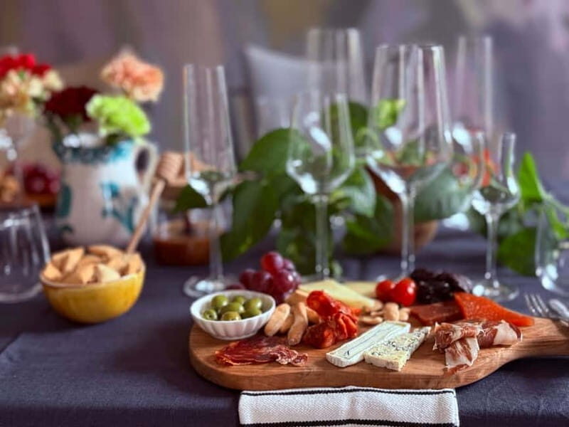 Madrid: Wines & Wonders - A Tasting in a Private Gallery - Madrid: Wines & Wonders - A Tasting in a Private Gallery