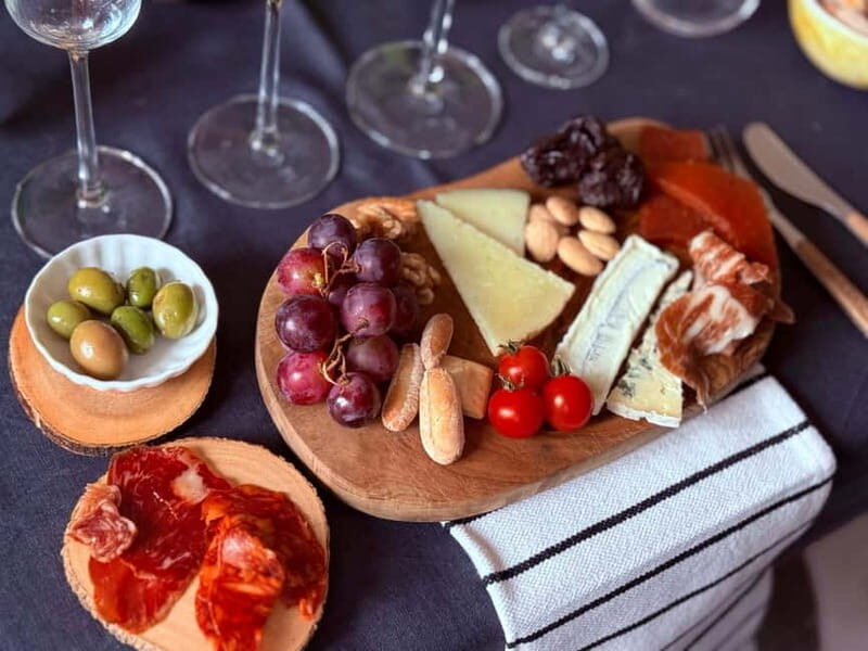 Madrid: Wines & Wonders - A Tasting in a Private Gallery - Who Will Love This Experience?