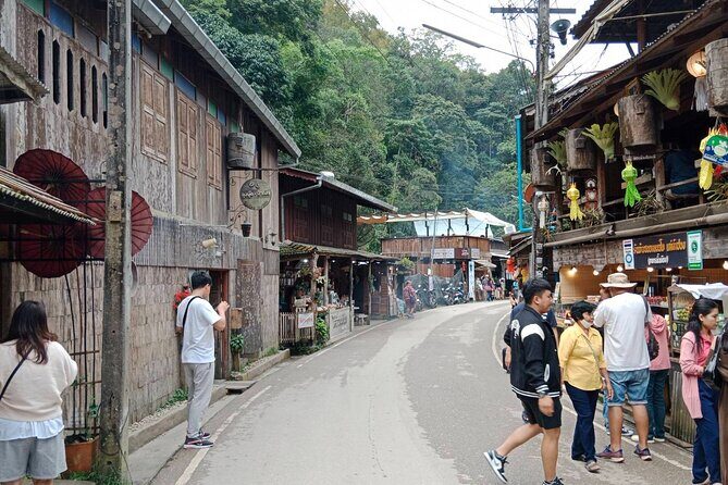 Mae Kampong Village, Hot Springs, Bor Sang Umbrellas Making Tour - Experience the Charm of Chiang Mai’s Countryside: Mae Kampong Village, Hot Springs, and Bor Sang Umbrella Tour