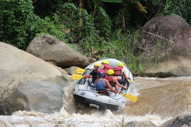 Mae Taeng River Extreme Rafting Experience in Chiang Mai - Safety Standards and Equipment