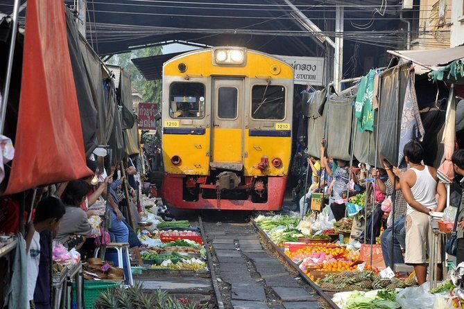 Maeklong & Damnoen Saduak Markets: Railway & Floating Market Tour - FAQ