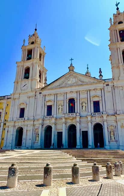 Mafra Legacy to a Traditional Village & Surfers Paradise - Key Points