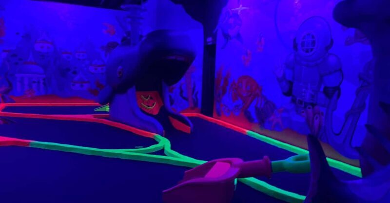 Magaluf ; Minigolf indoor - Magaluf Indoor Minigolf: A Fun-Filled Break in the Balearic Islands