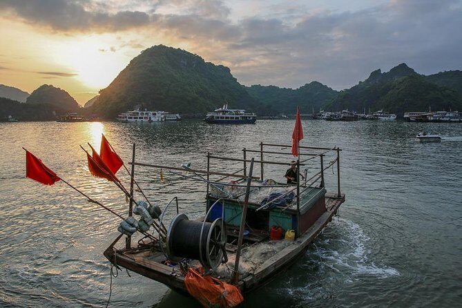 Magical Sunset and Evening with glowing plankton by Cat Ba Local - Who Should Book This Tour?