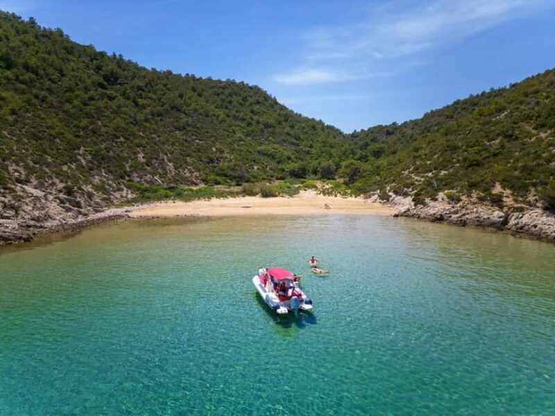 Magnific blue lagoon,speed boat towels included - Key Points