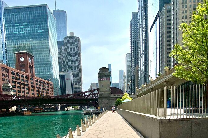 Magnificent Mile Architecture Tour With 360 Chicago Upgrade - A Deep Dive into Chicago’s Architectural Gems