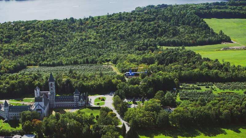 Magog : Guided Helicopter Tour - A Closer Look at the Magog Helicopter Tour