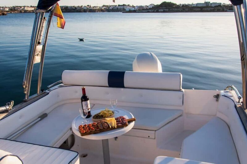 Mahón Menorca: Private boat tour with aperitif and sunset. - FAQ