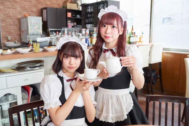 Maid Cafe HoneyHoney (Yokohama) - The table-side drawing and keepsake photo