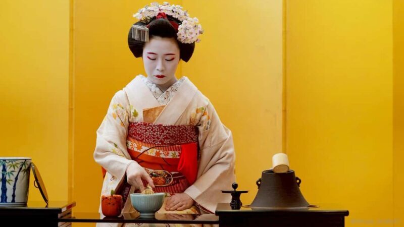 Maiko Dance and Tea Ceremony on a Noh Stage in Kyoto - The Value of This Experience