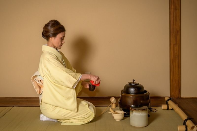 MAIKOYA Tea Ceremony Experience in Shinjuku - A quiet hour near Shinjuku Isetan