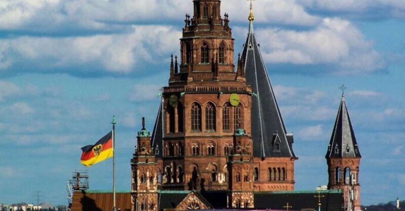 Mainz: Private custom tour with a local guide - A Deep Dive into the Mainz Private Tour