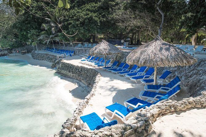Majagua Island Day Trip from Cartagena íncluding Traditional Colombian Lunch - Key Points