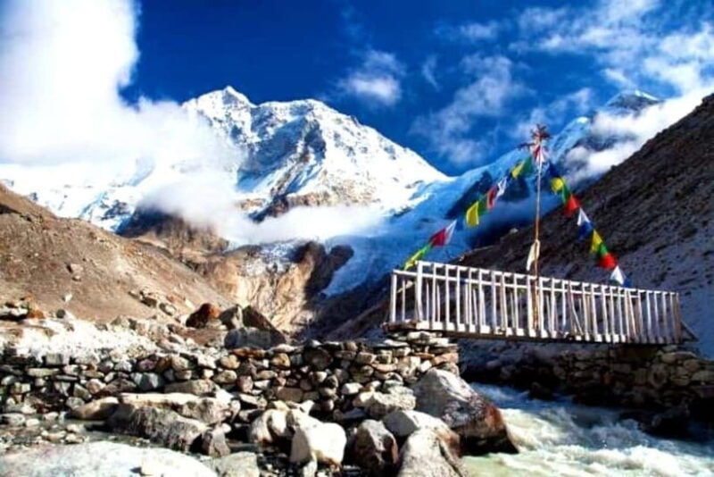 Makalu Base Camp 18-Day Trek - The Makalu Base Camp Trek: A Deep Dive