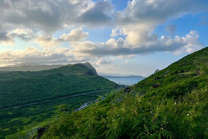 Makapu'u Point Lighthouse Guided Hike - An In-Depth Look at the Makapuu Point Lighthouse Guided Hike