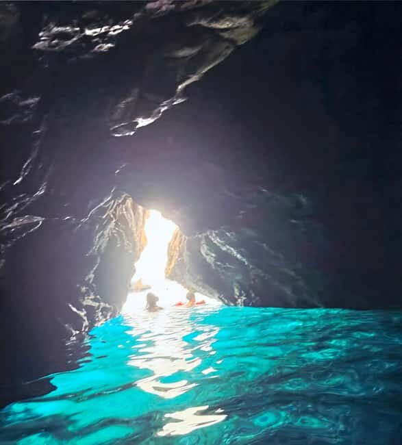 Makarska: 3 island, Cave, Cliffs, Jelsa, Lagoon, Golden Horn - Key Points