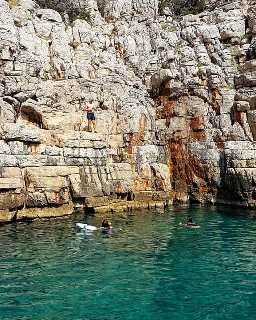 Makarska: 3 island, Cave, Cliffs, Jelsa, Lagoon, Golden Horn - FAQ