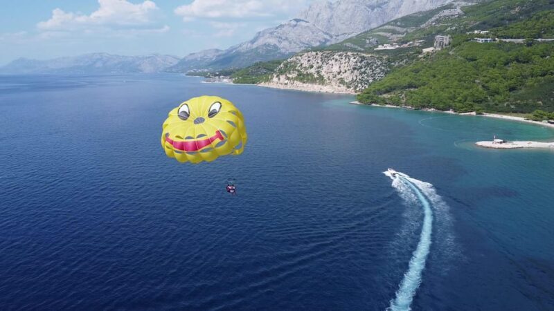 Makarska: Parasailing Experience - MPL Nautika - Coming Down: Descending and Returning