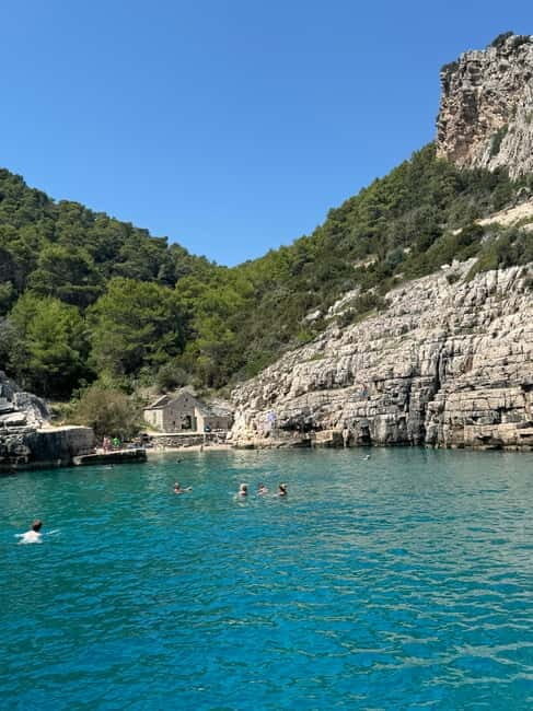 Makarska: Private halfday boat tour ,Hvar,small blue Cave - The Practical Side: Who Will Love This?