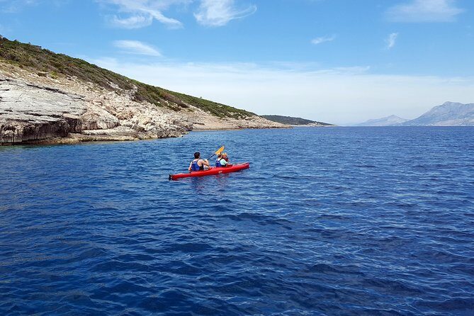 Makarska Riviera kayak tour. - The Experience from the Traveler’s Perspective